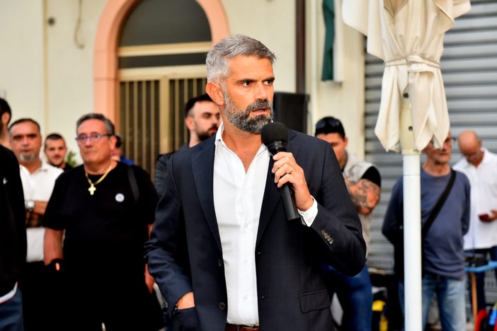 Il sindaco di Piombino sul rigassificatore: "Autorizzato per soli tre anni, non un minuto di più"