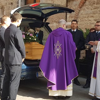 Albenga: oggi l'ultimo saluto a Cristina Bettarelli vedova del Luogotenente dell'Arma Fulvio Pelusi