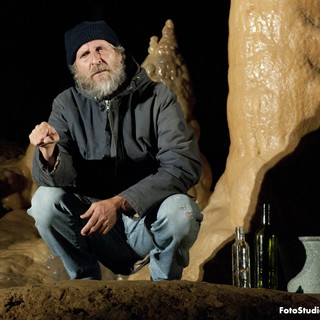 Festival di Verezzi: prova generale ieri sera nelle grotte per "L'uomo che raccoglieva bottiglie"
