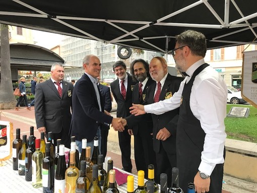 Albenga, buona partecipazione alla 1° edizione della Festa di Bacco