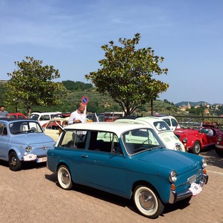 "Invasioni Digitali", ma anche la pacifica invasione delle 500, nel vivace weekend di Tovo S. Giacomo "Invasioni Digitali", ma anche la pacifica invasione delle 500, nel vivace weekend di Tovo S. Giacomo