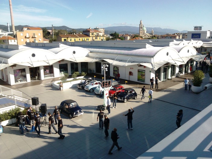 Le feste nazionali a Molo 8.44 di Vado Ligure Le feste nazionali a Molo 8.44 di Vado Ligure
