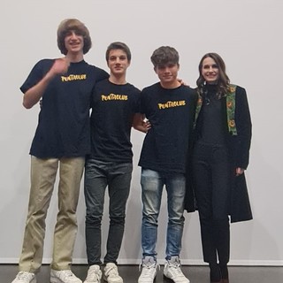 Tre studenti del Liceo Calasanzio nel cast del cortometraggio Pentaclub di Roberto Strazzarino