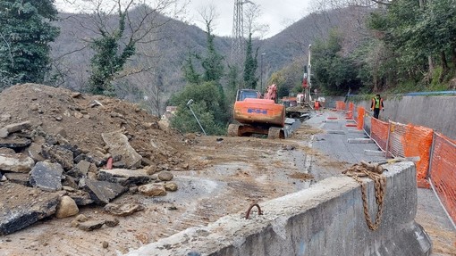 Savona, dal 15 marzo la segnaletica necessaria per attivare poi il servizio navetta nei prossimi giorni Savona, dal 15 marzo la segnaletica necessaria per attivare poi il servizio navetta nei prossimi giorni