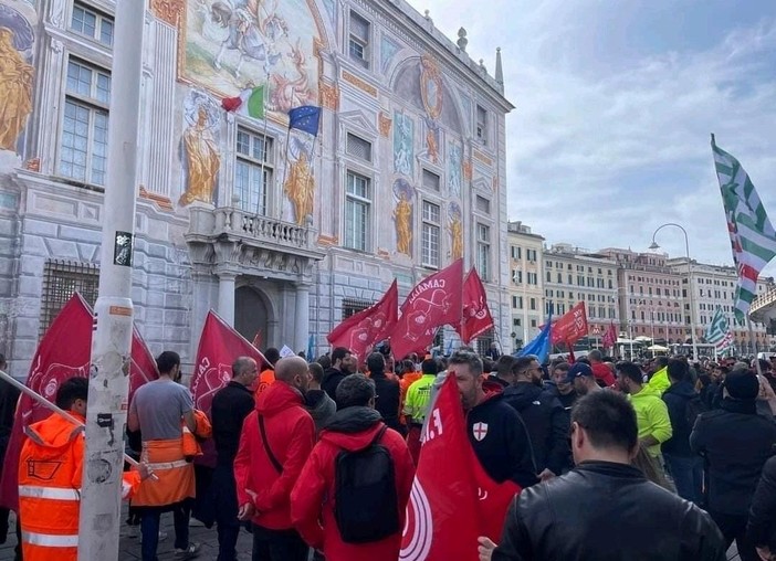 Filt-Cgil Savona, preoccupazione per l'inchiesta su Regione e Autorità di Sistema Portuale: "Rischio paralisi per il porto"