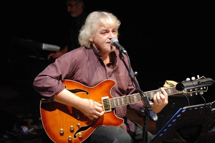 "Vivi Paese" torna a Tovo San Giacomo con il concerto "Chanson e Chansonniers" "Vivi Paese" torna a Tovo San Giacomo con il concerto "Chanson e Chansonniers"