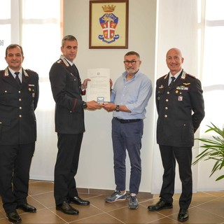 Alluvione 2016 a Cisano sul Neva, il luogotenente dei Carabinieri La Monaca insignito della Medaglia d’oro al merito civile Alluvione 2016 a Cisano sul Neva, il luogotenente dei Carabinieri La Monaca insignito della Medaglia d’oro al merito civile