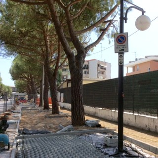 Albenga, prosegue il restyling di via Einaudi