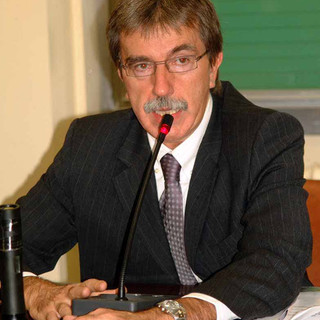 Flavio Neirotti, direttore generale ASL 2, bersaglio principale del durissimo attacco di Fulvia Veirana, FP CGIL