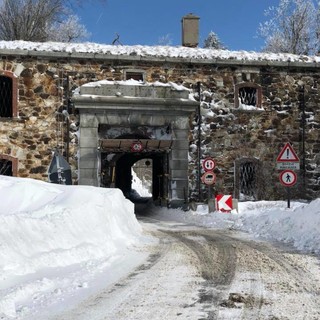 Pulizia strade vicino al Forte del Melogno: SP 490 chiusa