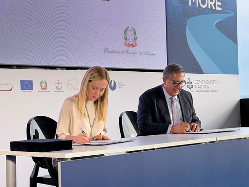 Giorgia Meloni a Genova firma il patto per la Liguria: in arrivo fondi anche per il completamento dei lavori nelle scuole a Noli Giorgia Meloni a Genova firma il patto per la Liguria: in arrivo fondi anche per il completamento dei lavori nelle scuole a Noli