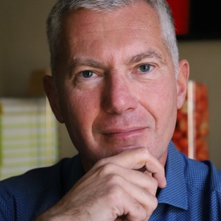 Il caporedattore del Tg3 Liguria Luca Ponzi al Caffè letterario di Bra