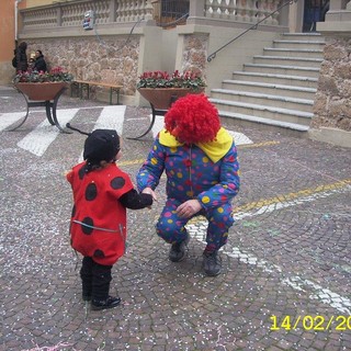 Due immagini di repertorio dell'evento