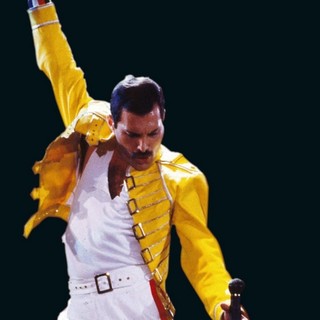 Cairo "canta" con i Queen: torna a grandissima richiesta "Bohemian Rhapsody" Cairo "canta" con i Queen: torna a grandissima richiesta "Bohemian Rhapsody"