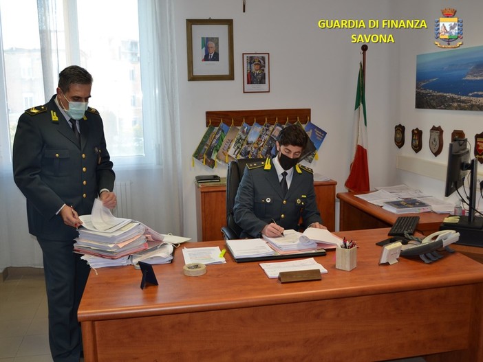 Guardia di Finanza sequestra beni per circa 5 milioni ad imprenditore savonese Guardia di Finanza sequestra beni per circa 5 milioni ad imprenditore savonese