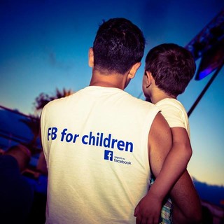 FB for children e Comunicare in famiglia si uniscono per uno scopo comune: portare avanti i valori della famiglia