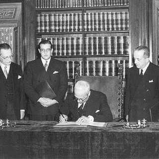 Albissola Marina: Copia della Costituzione a tutti i ragazzi delle scuole secondarie di 1° grado