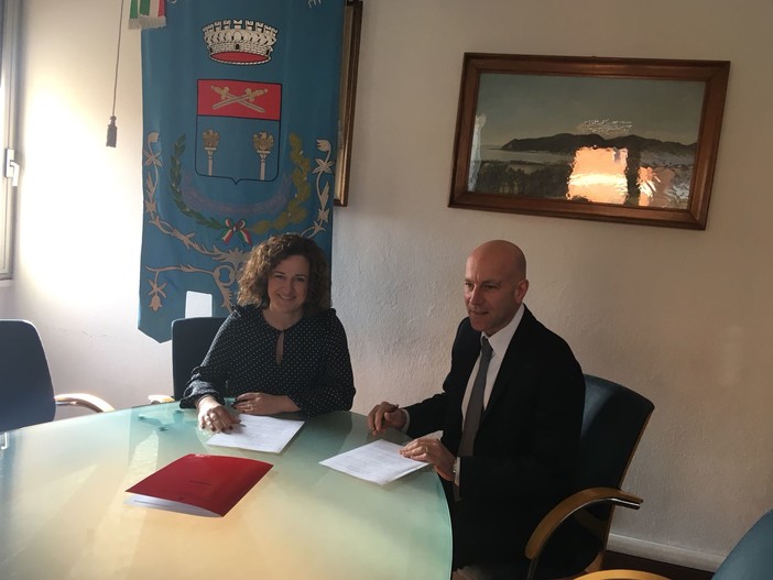 Vado, firmato il protocollo per la distribuzione solidale tra il Comune e Apm