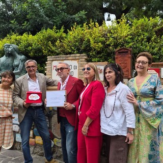 Il Muretto di Alassio accoglie Bruno Barbieri: anche lo chef tra le firme celebri Il Muretto di Alassio accoglie Bruno Barbieri: anche lo chef tra le firme celebri