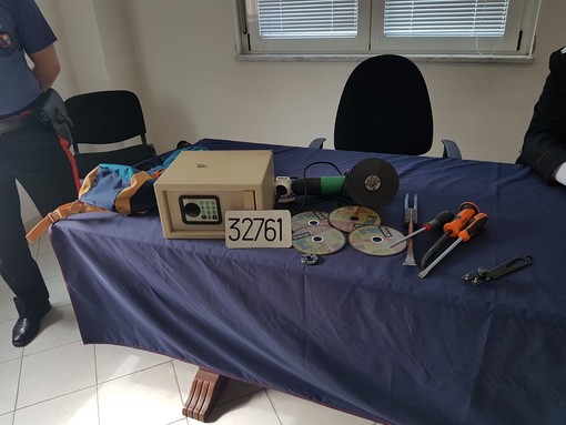 Furti in appartamenti e villette tra Pietra e Borgio: 'trasfertista' piemontese finisce in manette (FOTO)