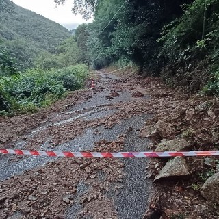 Fuoriuscita del Riobasco e frane a Ellera. Sindaco: "I commenti si sprecano ma tutte le diramazioni di allerta meteo vanno prese con la dovuta considerazione" (FOTO) Fuoriuscita del Riobasco e frane a Ellera. Sindaco: "I commenti si sprecano ma tutte le diramazioni di allerta meteo vanno prese con la dovuta considerazione" (FOTO)