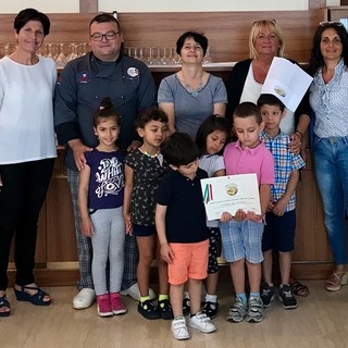 Alberghiero di Alassio: consegna dei diplomi del percorso didattico “Mani in Pasta”