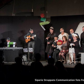 “Esercizi di stile” di Raimond Quenau con la Libera Compagnia Teatro Sacco “Esercizi di stile” di Raimond Quenau con la Libera Compagnia Teatro Sacco