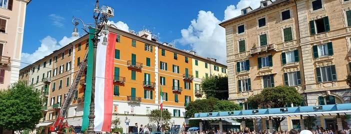 Savona, Festa della Repubblica in piazza Sisto: consegnate tre onorificenze Savona, Festa della Repubblica in piazza Sisto: consegnate tre onorificenze