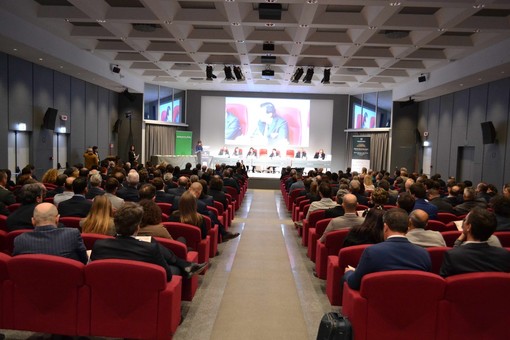 Industria Felix, premiate le 3 imprese più competitive della provincia di Savona Industria Felix, premiate le 3 imprese più competitive della provincia di Savona