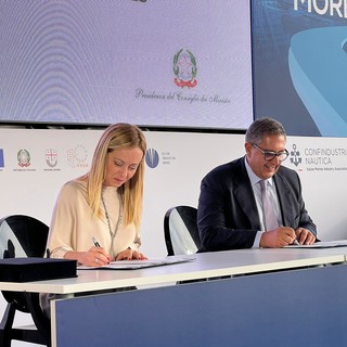 Giorgia Meloni a Genova firma il patto per la Liguria: in arrivo fondi anche per il completamento dei lavori nelle scuole a Noli