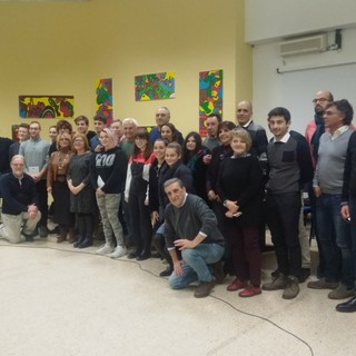 Albisola Superiore, il Consiglio comunale consegna ai maggiorenni la carta costituzionale