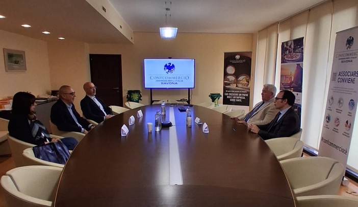 Fipe Confcommercio e Ugl firmano un accordo integrativo per i dipendenti dei pubblici esercizi