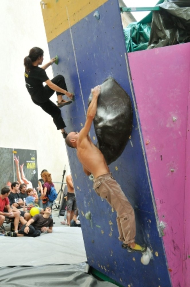 Finale for Nepal, arrampicata