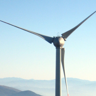 La solita FERA inaugura il parco eolico con i più grandi aerogeneratori della Regione
