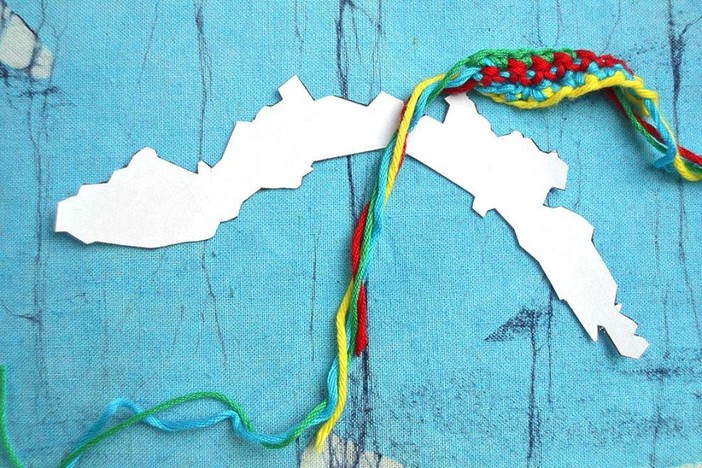 "Fili&amp;Abbracci" - Vestiamo Borgio - iniziativa prenatalizia di incontro, decoro urbano e solidarietà, ricordando le vittime del Ponte Morandi