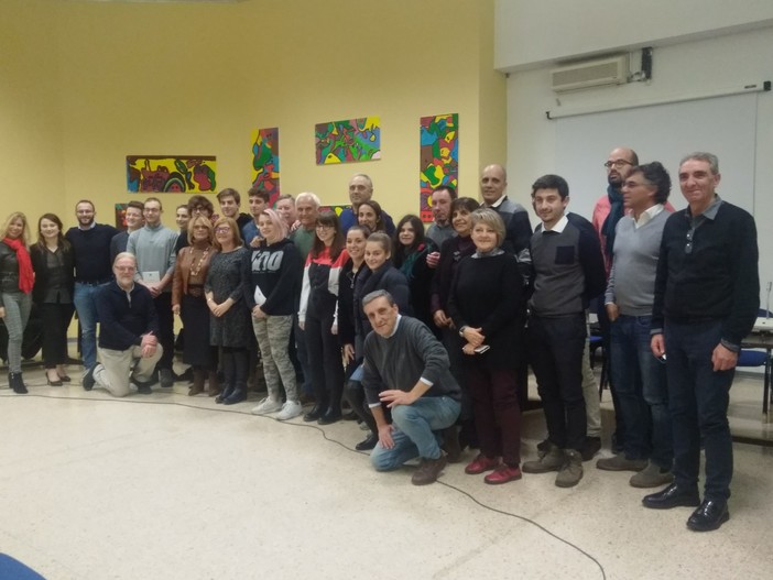 Albisola Superiore, il Consiglio comunale consegna ai maggiorenni la carta costituzionale Albisola Superiore, il Consiglio comunale consegna ai maggiorenni la carta costituzionale