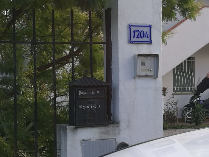 La villetta dove si è consumata la tragedia familiare