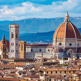 La tradizione culinaria ligure sposa quella toscana a Firenze. Nella capitale mondiale del Rinascimento nasce il ristorante “Alassio”