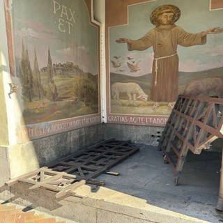 Finale, vandalizzata un'edicola della chiesa dei Cappuccini