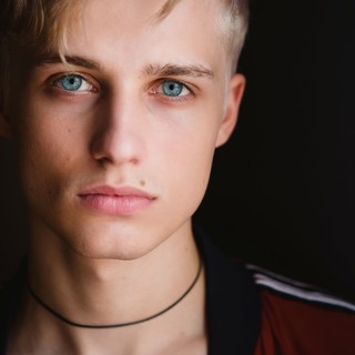 Radio Onda Ligure 101: intervista a Francesco Bertoli, protagonista di "Amici"