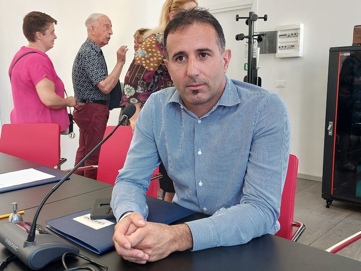 Rigassificatore, il candidato sindaco a Vado Gilardi si oppone: "Servono le risposte alle domande poste da cittadini, amministratori e categorie economiche" Rigassificatore, il candidato sindaco a Vado Gilardi si oppone: "Servono le risposte alle domande poste da cittadini, amministratori e categorie economiche"