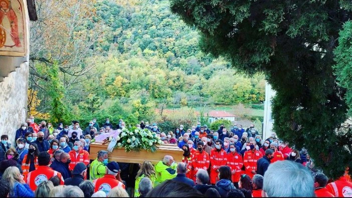 “Ciao megu”: il commovente messaggio di commiato per Matteo Grollero della Croce Bianca di Albenga “Ciao megu”: il commovente messaggio di commiato per Matteo Grollero della Croce Bianca di Albenga