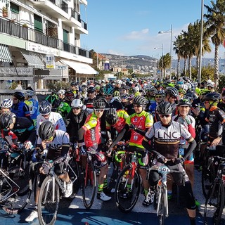 Granfondo Città di Loano, gli orari di passaggio dei corridori e le modifiche alla viabilità