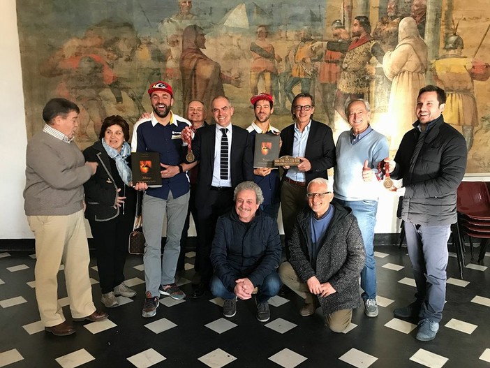 Il sindaco di Albenga incontra i piloti della Dakar Maurizio Gerini e Fausto Vignola Il sindaco di Albenga incontra i piloti della Dakar Maurizio Gerini e Fausto Vignola
