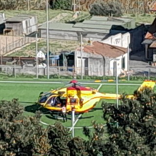 Biker cade su un sentiero a Orco Feglino, portato in codice giallo all'ospedale Santa Corona