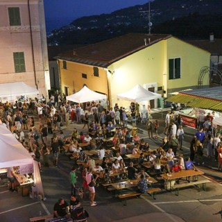 Il Gin Accende l'Estate di Diano Castello: Torna "Gin nel Borgo Festival" con Be!GIN Protagonista! Il Gin Accende l'Estate di Diano Castello: Torna "Gin nel Borgo Festival" con Be!GIN Protagonista!