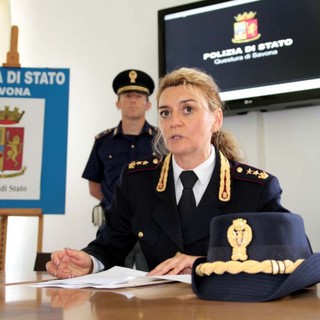 Savona: soprusi, minacce e botte, arrestato marito geloso