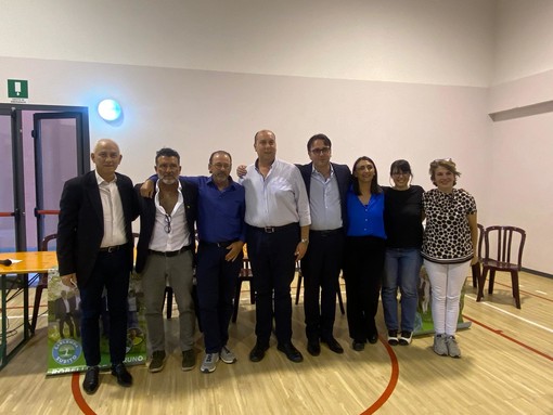 Garlenda, Bruno Robello De Filippis presenta squadra e programma: "Eredi di un sistema che vogliamo cambiare" Garlenda, Bruno Robello De Filippis presenta squadra e programma: "Eredi di un sistema che vogliamo cambiare"