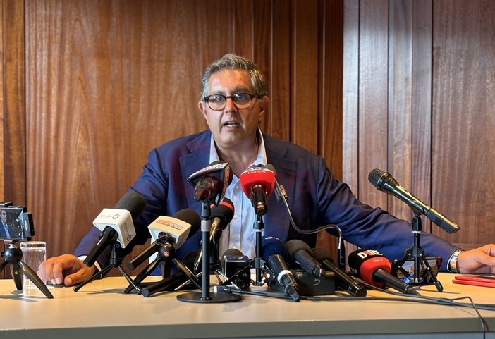 Corruzione in Liguria, colpo di scena nell’inchiesta: Toti chiede il patteggiamento