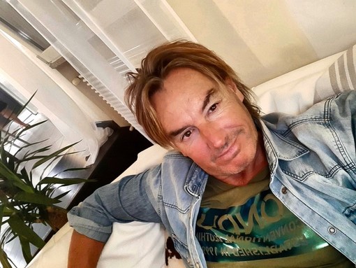 "Notti Insonni" di Giacomo Canale: "Questa pandemia non ci porterà via" (VIDEO) "Notti Insonni" di Giacomo Canale: "Questa pandemia non ci porterà via" (VIDEO)